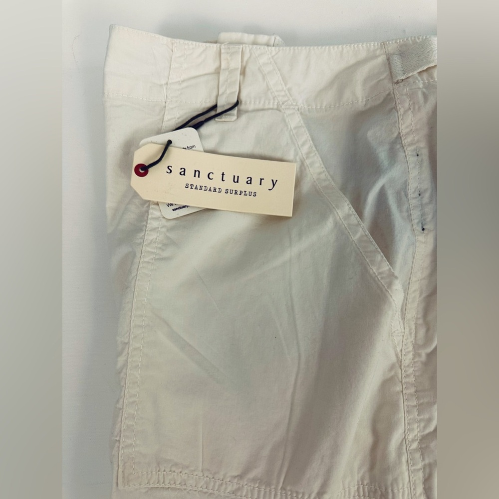 Sanctuary Standard Surplus Woman’s Plus 22W Warm White Cargo Short Rolle… - Picture 4 of 8